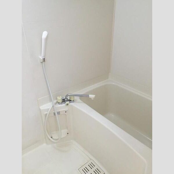 アバンサール泉中央の物件内観写真