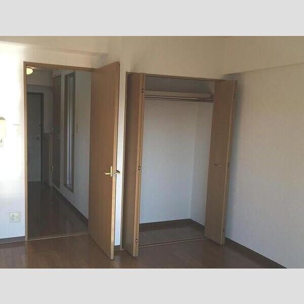 アバンサール泉中央の物件内観写真