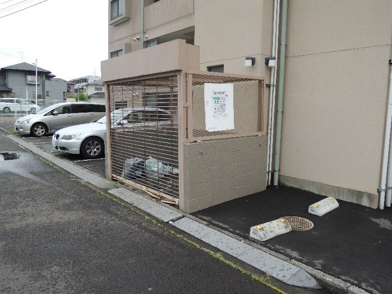 アバンサール泉中央の物件内観写真