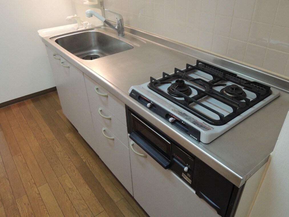 アバンサール泉中央の物件内観写真