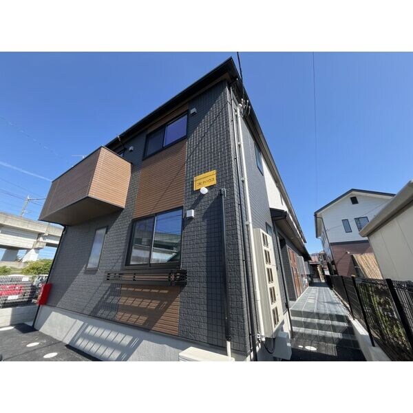 コヒナハウスの物件外観写真