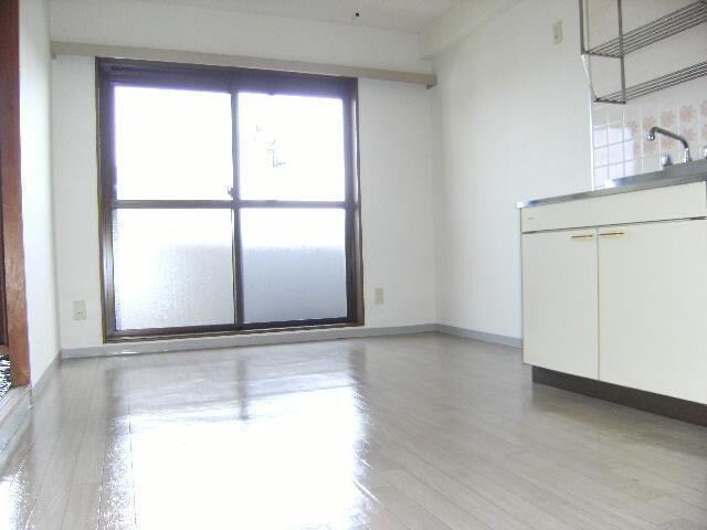 銀杏町レジデンスの物件内観写真