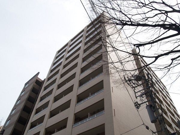 レジデンス片平の物件外観写真