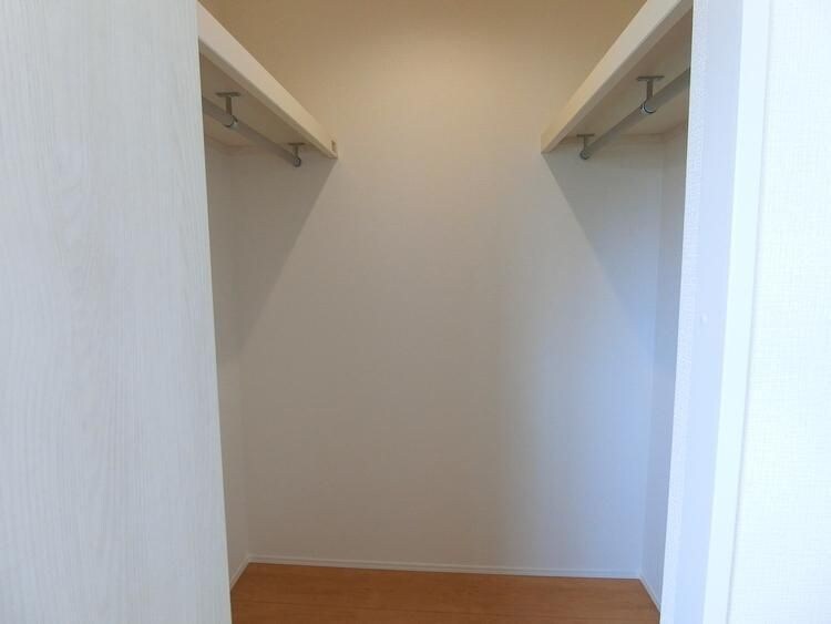 アイリ―コート南小泉の物件内観写真