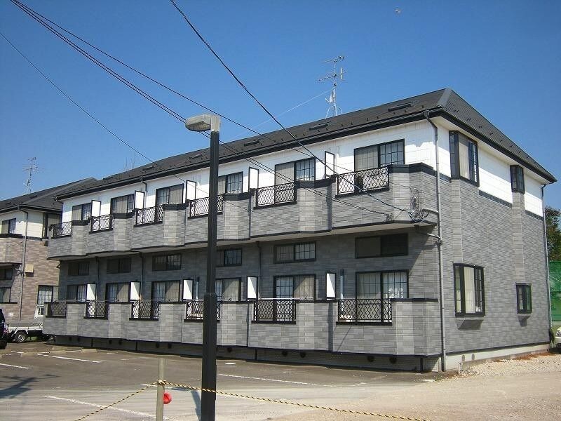 ホワイトキャッスル遠見塚14番館の物件外観写真