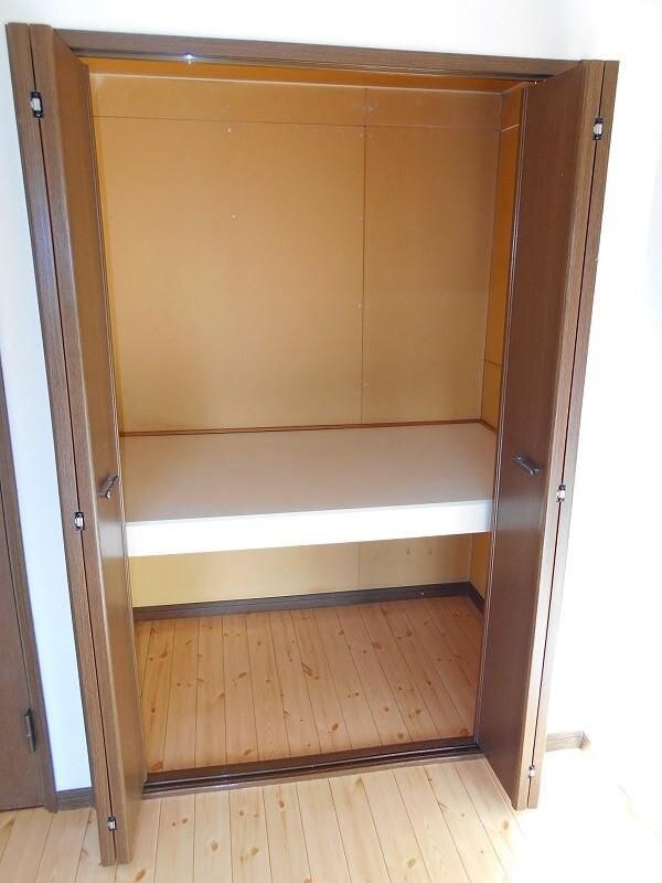 ホワイトキャッスル遠見塚14番館の物件内観写真