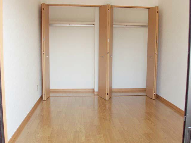 セレッソ泉中央の物件内観写真