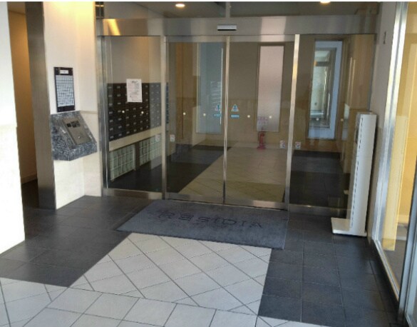 レジディア榴岡イースト棟の物件外観写真