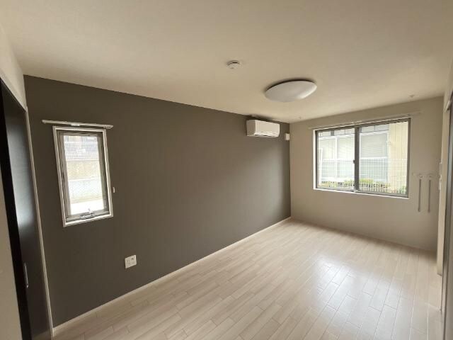 アインタウゼント3の物件内観写真