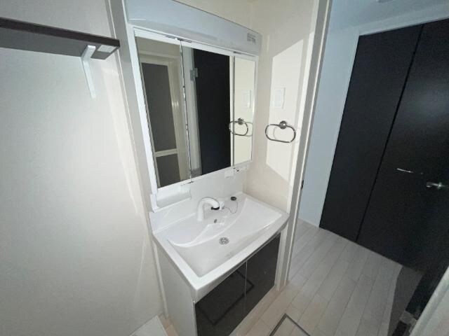 アインタウゼント3の物件内観写真