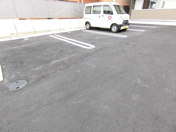 Ｄ－ｒｏｏｍＳ三百人町の物件外観写真