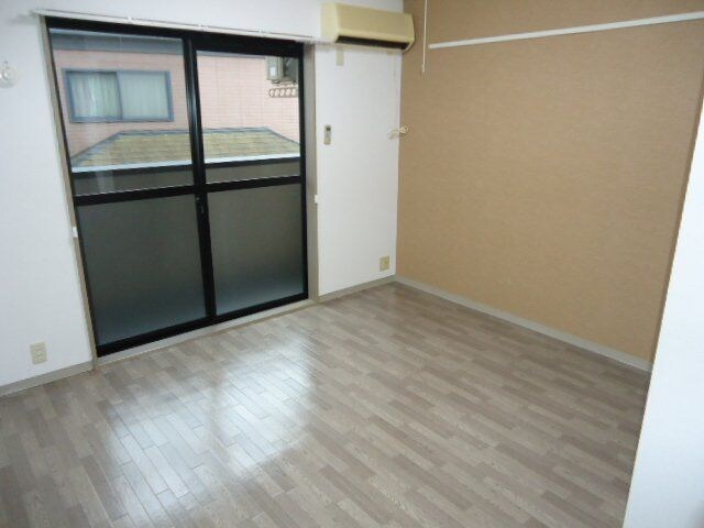 コンフォールの物件内観写真