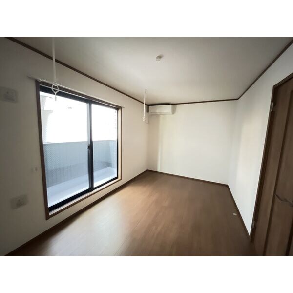 エルタスコート中江の物件内観写真