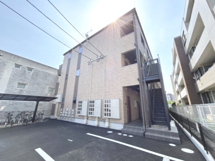 アンセル泉中央の物件外観写真