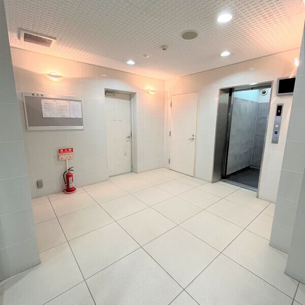 ヴィアーレ勾当台Iの物件外観写真