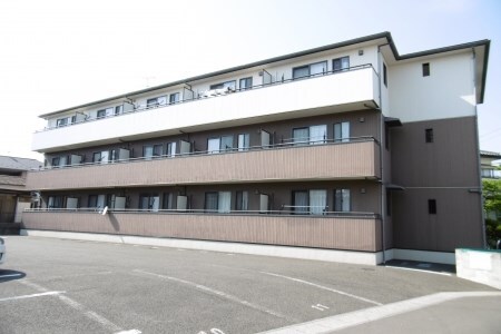 カナディアンコート平成の物件外観写真