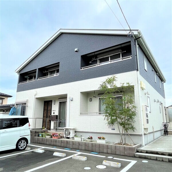 シャ・ノワールの物件外観写真