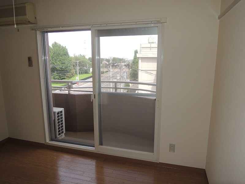 イーグルハイツ萩野町の物件内観写真