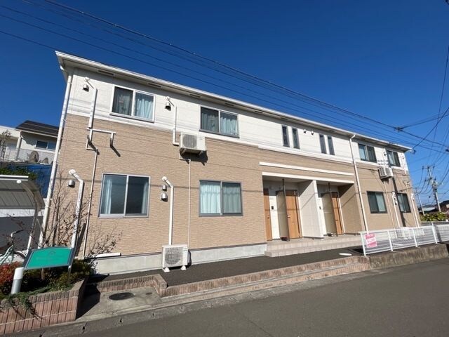 ライジングスター　Ａ棟の物件外観写真