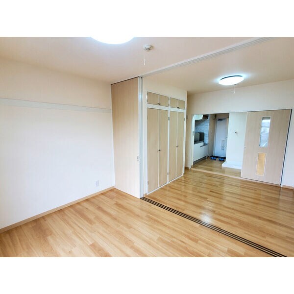 イーグルハイツ高松Ⅰの物件内観写真