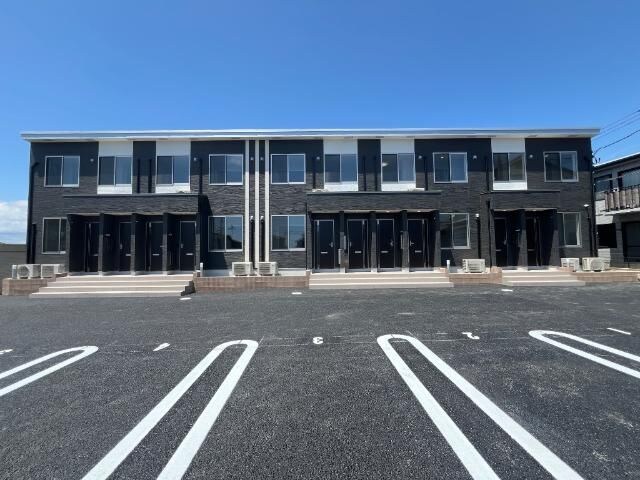 クララメンテの物件外観写真