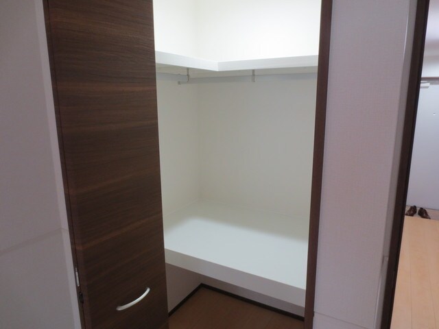 ウルス花京院Aの物件内観写真