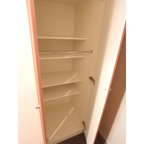 ピュアナ弓ノ町の物件内観写真