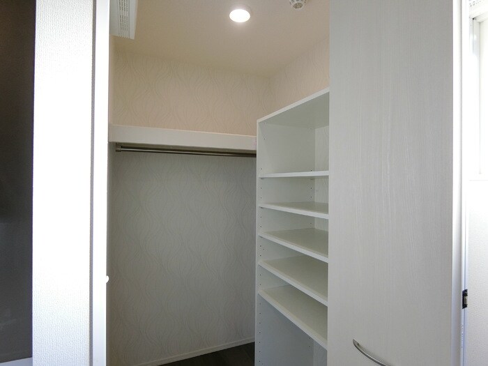 Ｄ－ＲＯＯＭ南材木町の物件内観写真