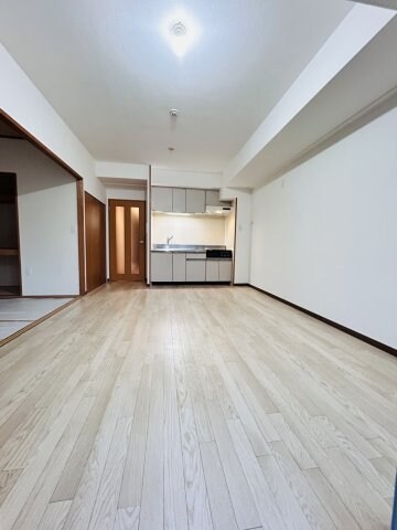 西宮北口駅 徒歩4分 2階の物件内観写真