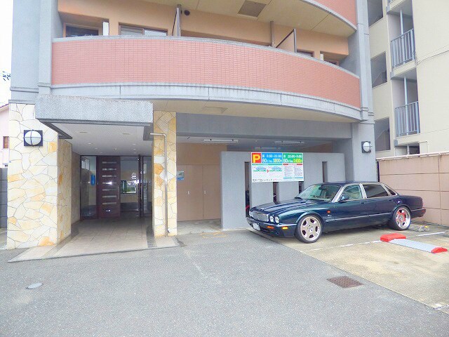 ラフォーレ西公園の物件外観写真