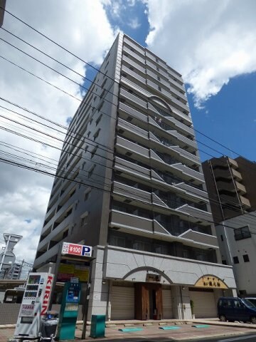 エステートモア博多公園通りの物件外観写真