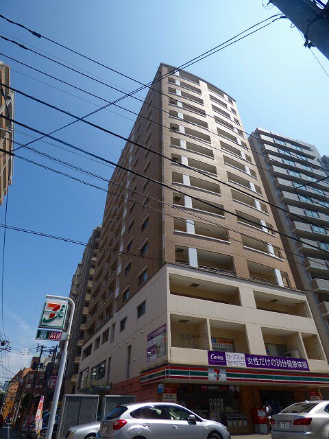 アントゥール薬院の物件外観写真