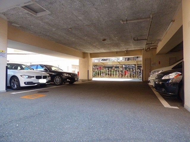 アントゥール薬院の物件外観写真