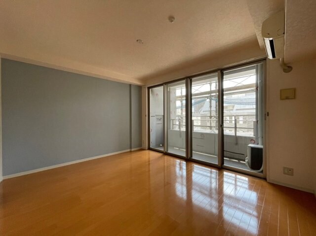 サヴォイテンジンクォーターの物件内観写真