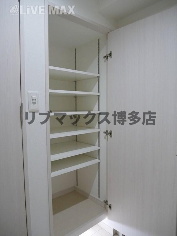 ヴィラージュ天神南弐番館の物件内観写真