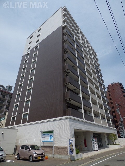 エンクレストNEO博多駅南の物件外観写真
