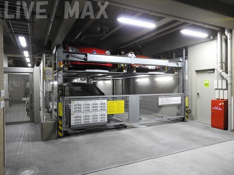 サヴォイザ・パームストリートの物件外観写真