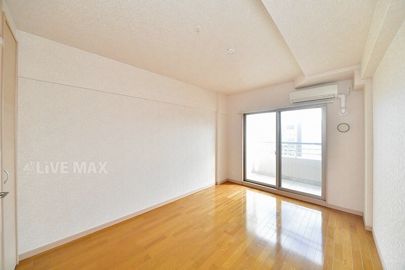 サヴォイザ・パームストリートの物件内観写真