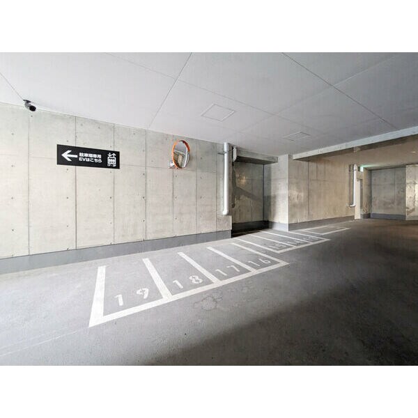 YAKUIN SQUAREの物件外観写真