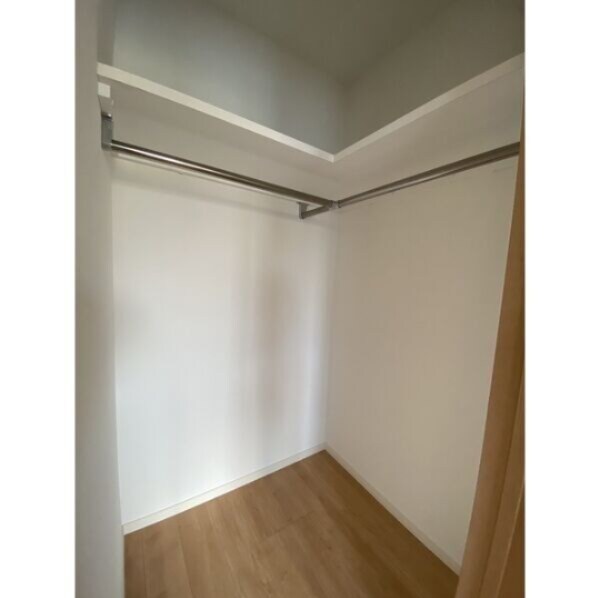 YAKUIN SQUAREの物件内観写真