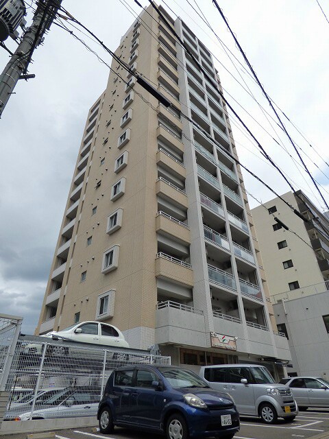 レジディア警固の物件外観写真