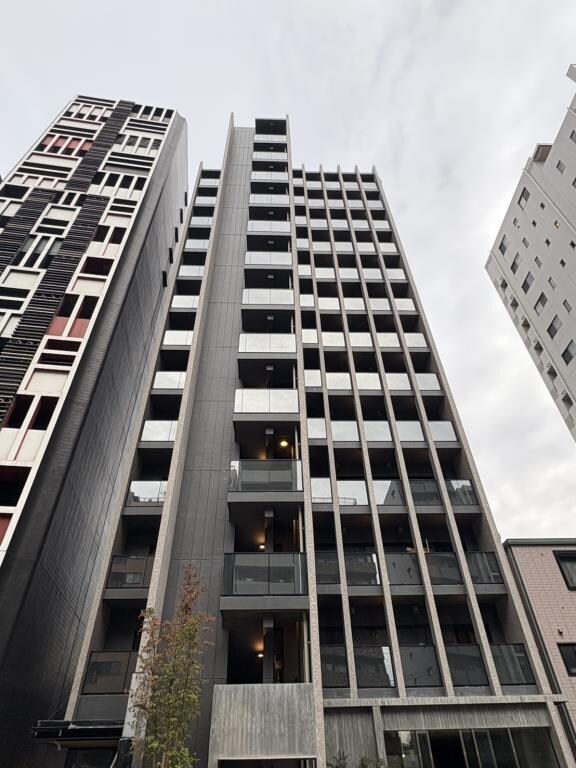 ROOTs Shinjuku Wakamatsuchoの物件外観写真