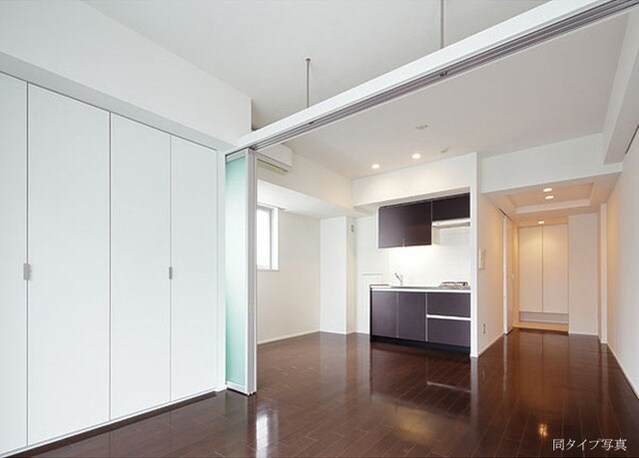 コンフォリア西新宿の物件内観写真