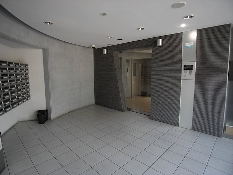 アジールコート中野坂上の物件外観写真