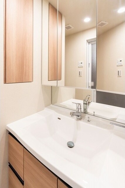 市谷台町坂フロントの物件内観写真