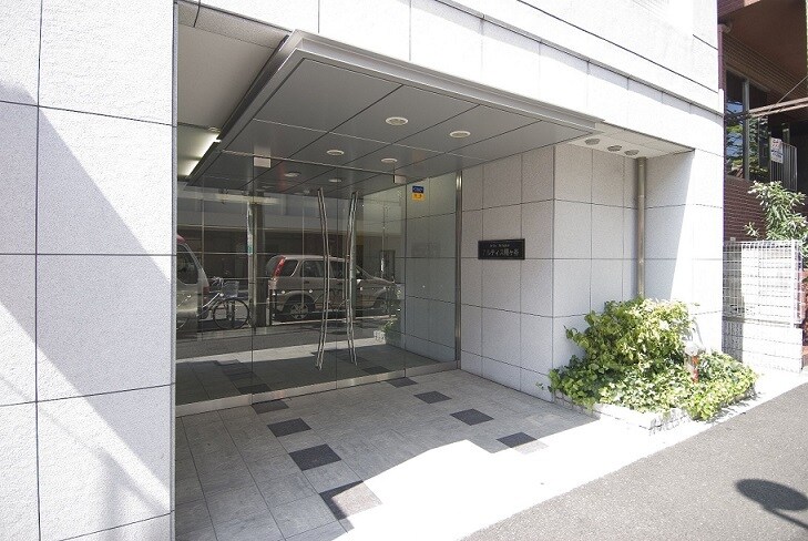 レジディア幡ヶ谷の物件外観写真