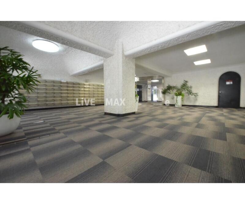 秀和第二南平台レジデンスの物件外観写真