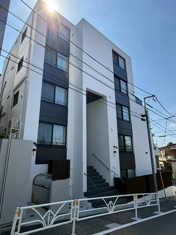 ReveResidence初台の物件外観写真