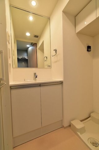 新宿御苑前駅 徒歩4分 12階の物件内観写真