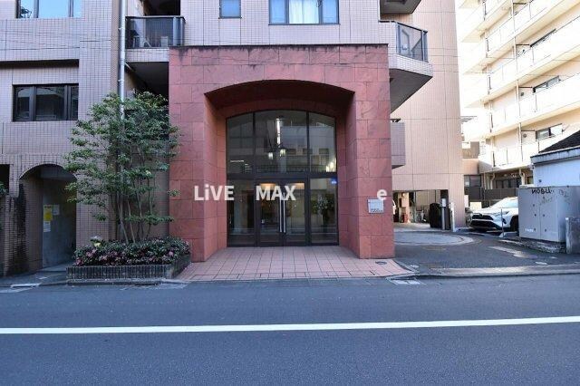 代々木公園駅 徒歩4分 3階の物件外観写真